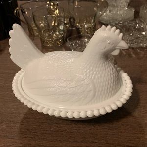 Vintage Indiana White Milk Glass Hen On Nest - two pieces. In perfect condition!